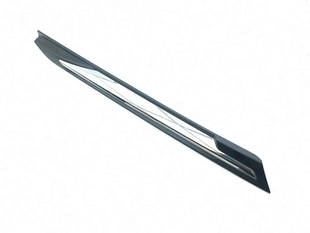 Fender trim (molding) 9814228977