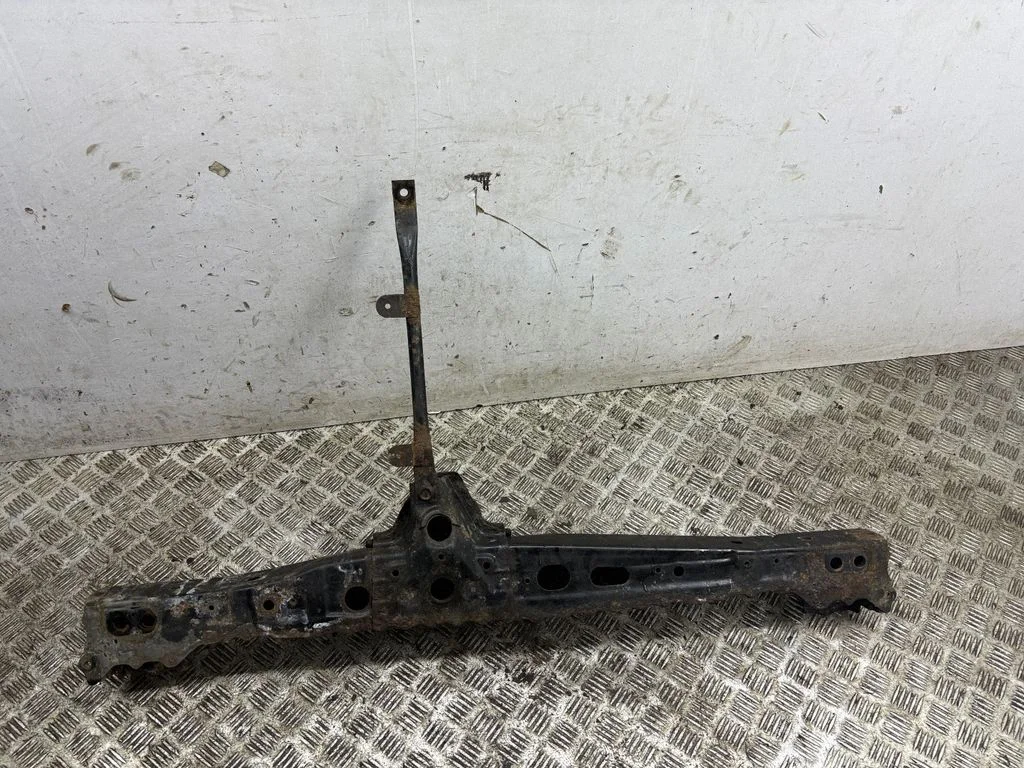 Bottom radiator support slam panel