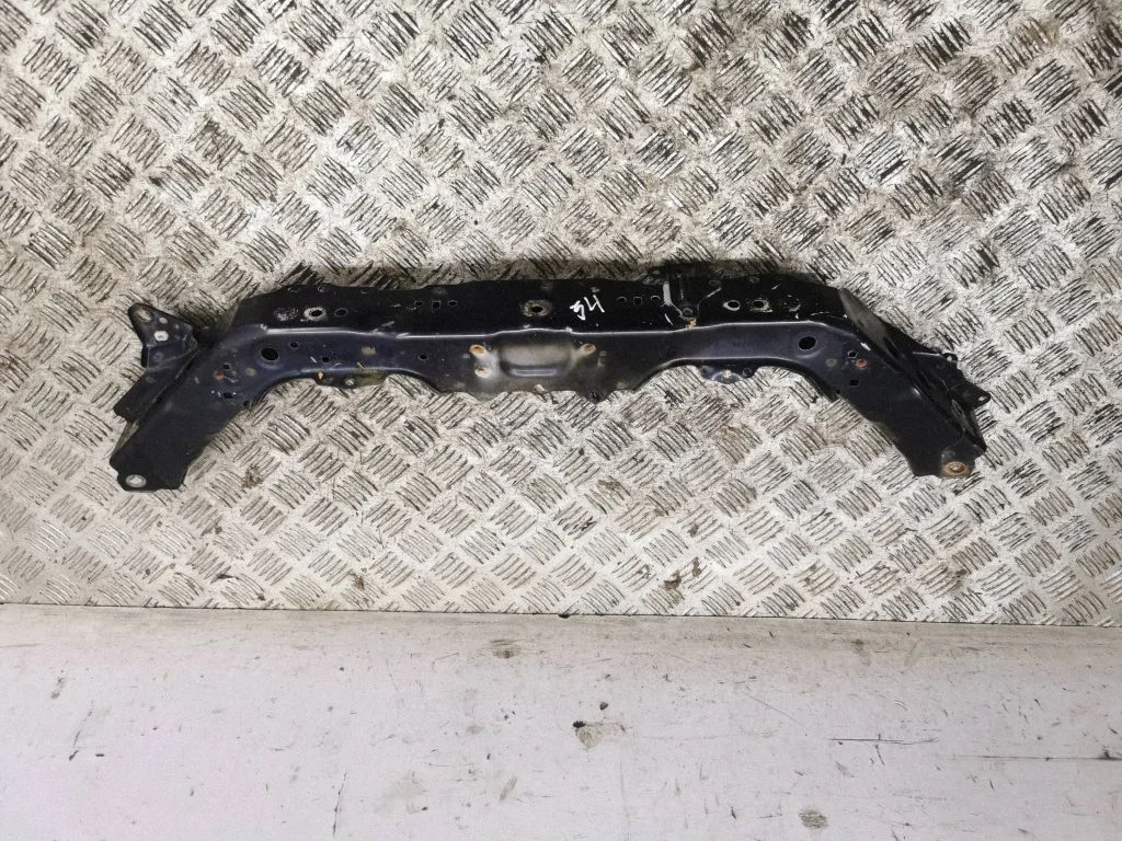 Radiatoru paneļa augšējā daļa