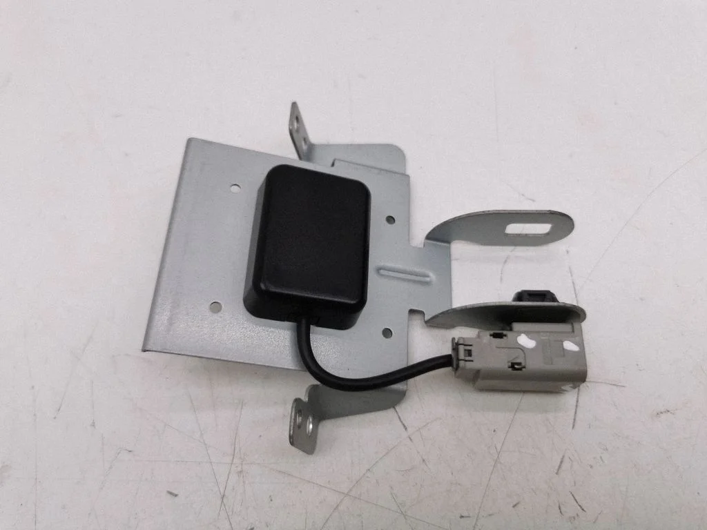 Antenn (GPS-antenn) – Honda CR-V (2013-2016)