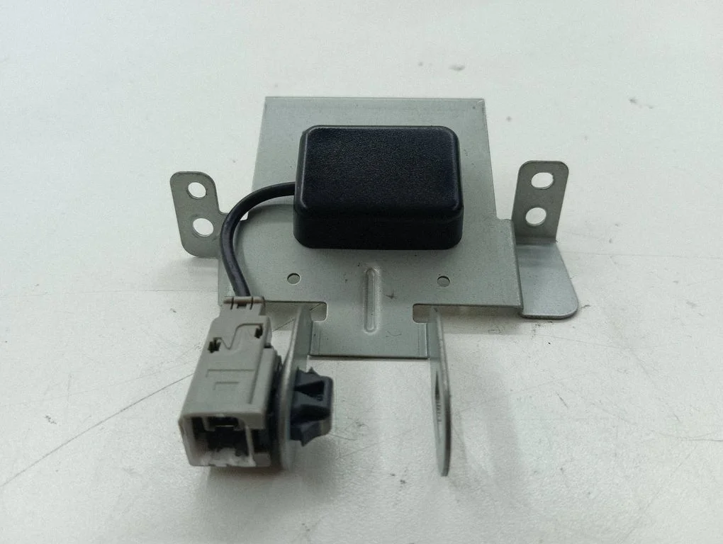 Antenn (GPS-antenn) – Honda CR-V (2013-2016)