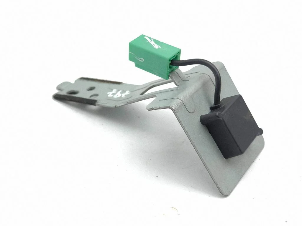 Aerial GPS antenna – Mazda CX-5 II (2017-2025)
