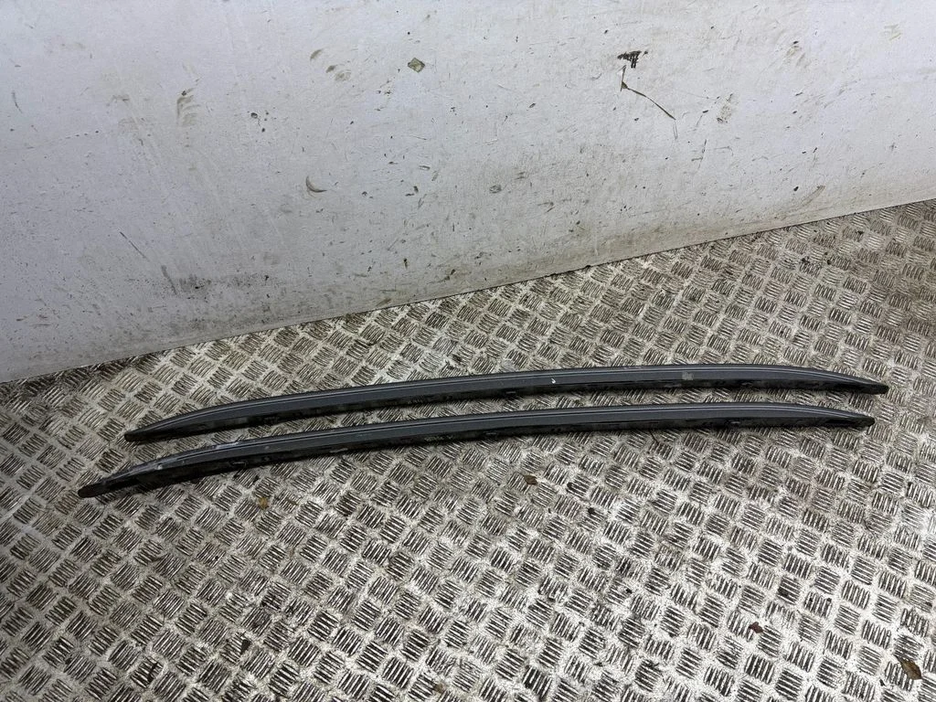 Roof bar rail