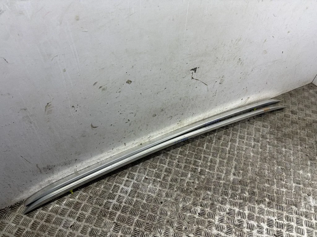 Katuse pikivardad „sarved"