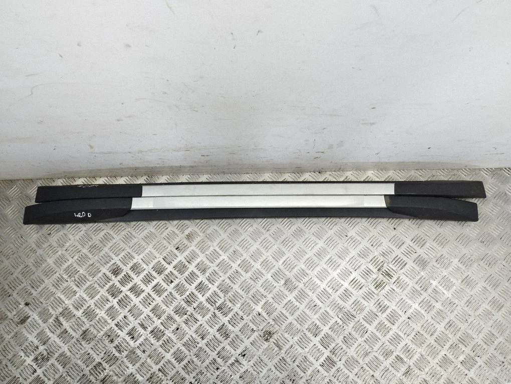 Roof bar rail