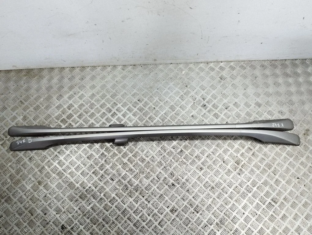 Roof bar rail