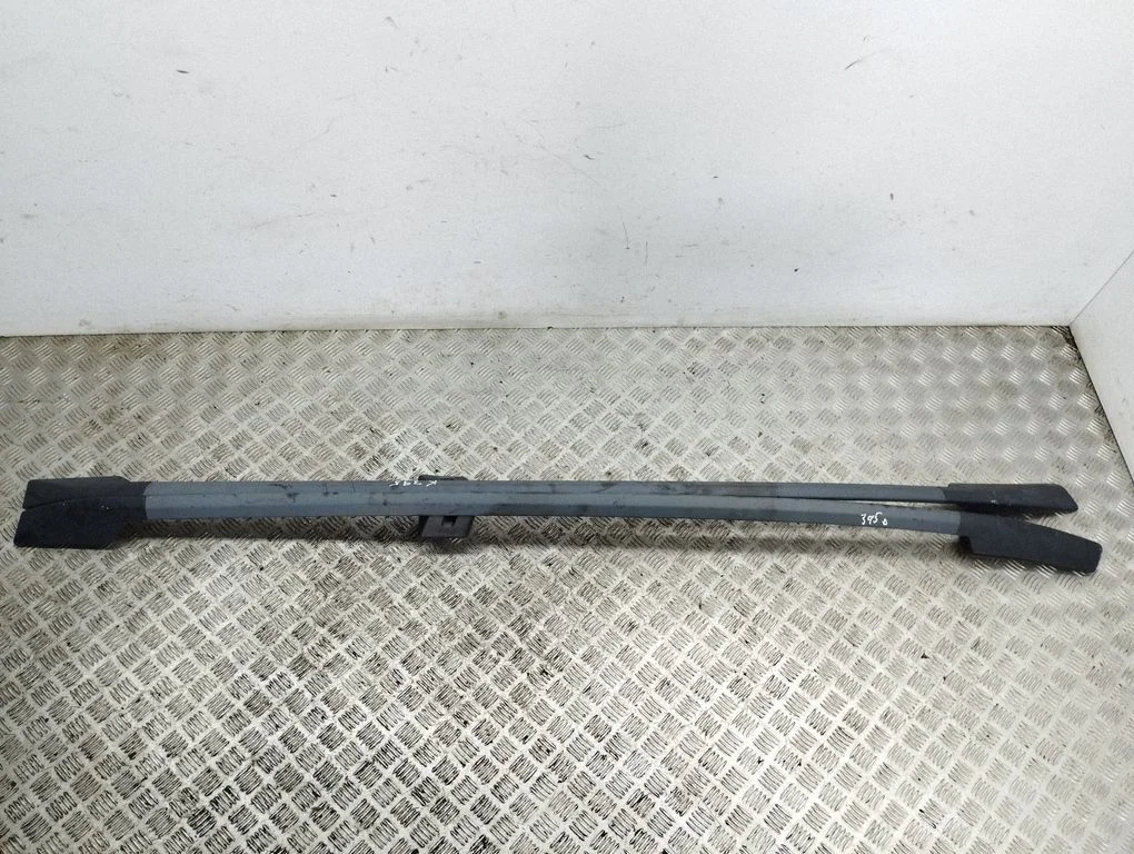 Roof bar rail