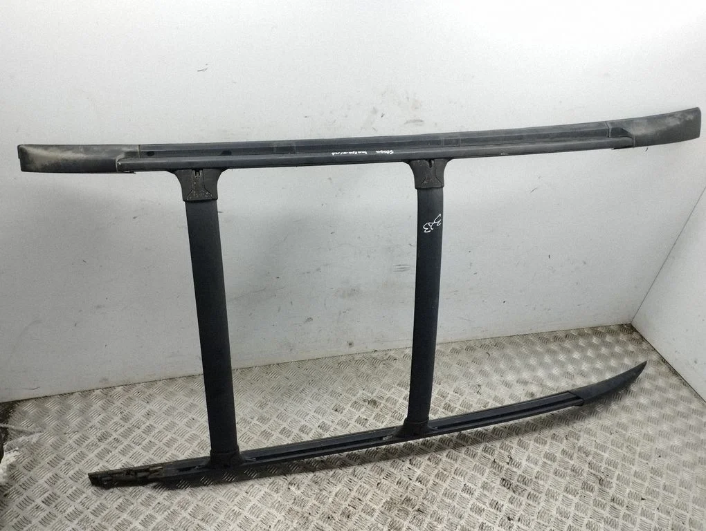 Roof bar rail