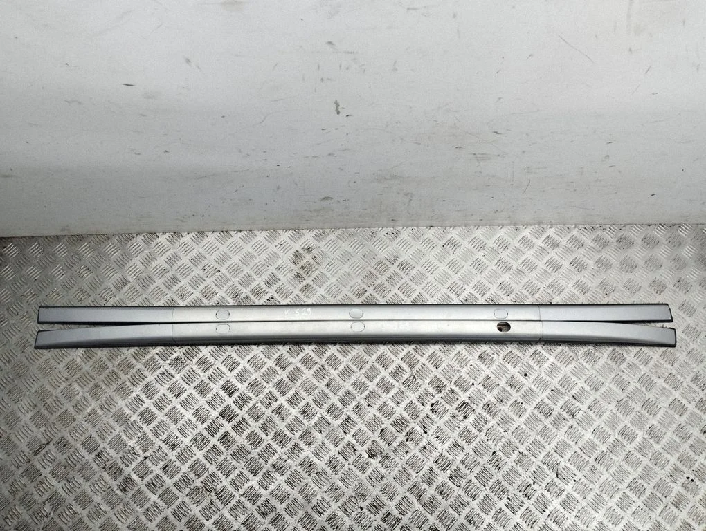 Roof bar rail