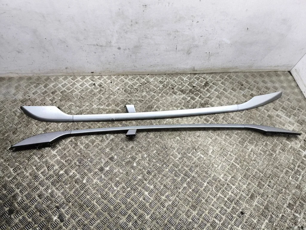 Roof bar rail
