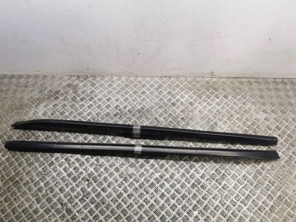 Roof bar rail 73821JG000