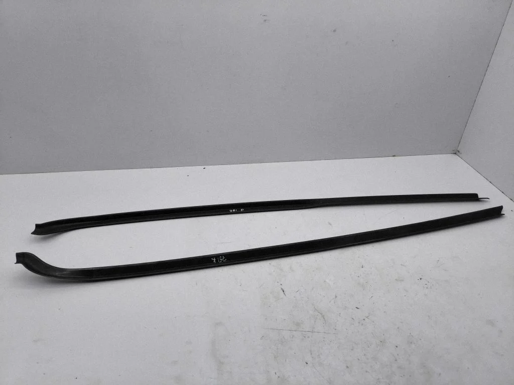 Katuse liist „molding" 9802757