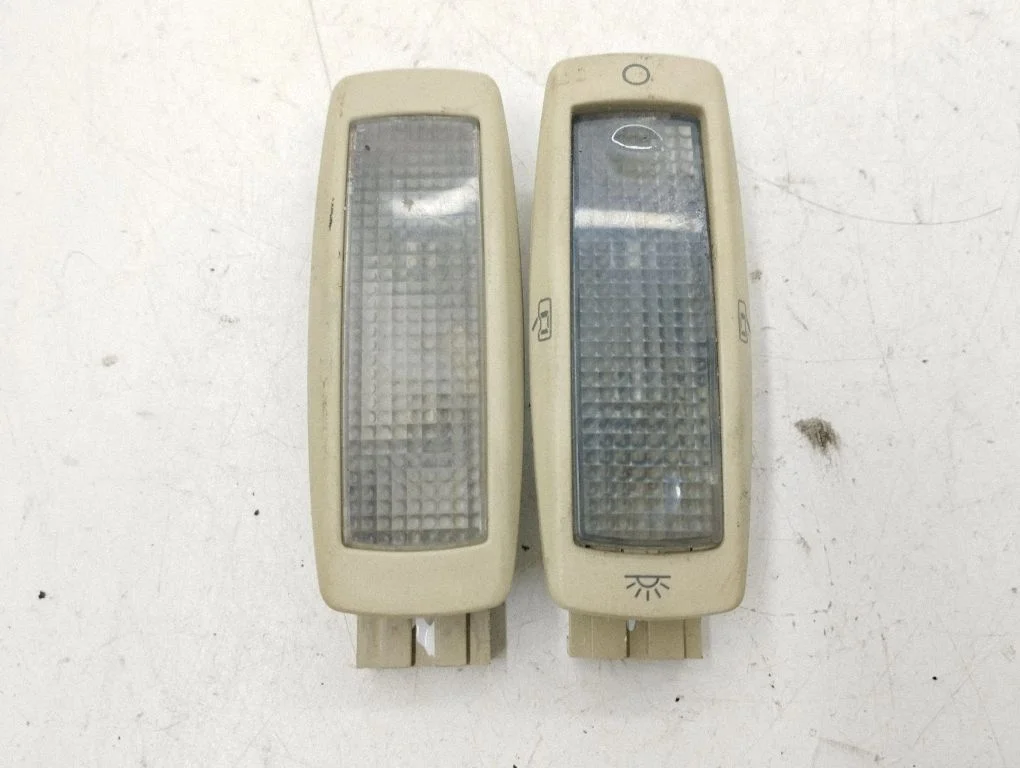 Cits salona lukturis – Volkswagen Passat B5.5 (2001-2005)