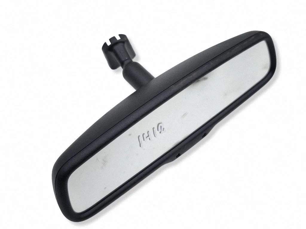 Rear view mirror (interior) E11026001