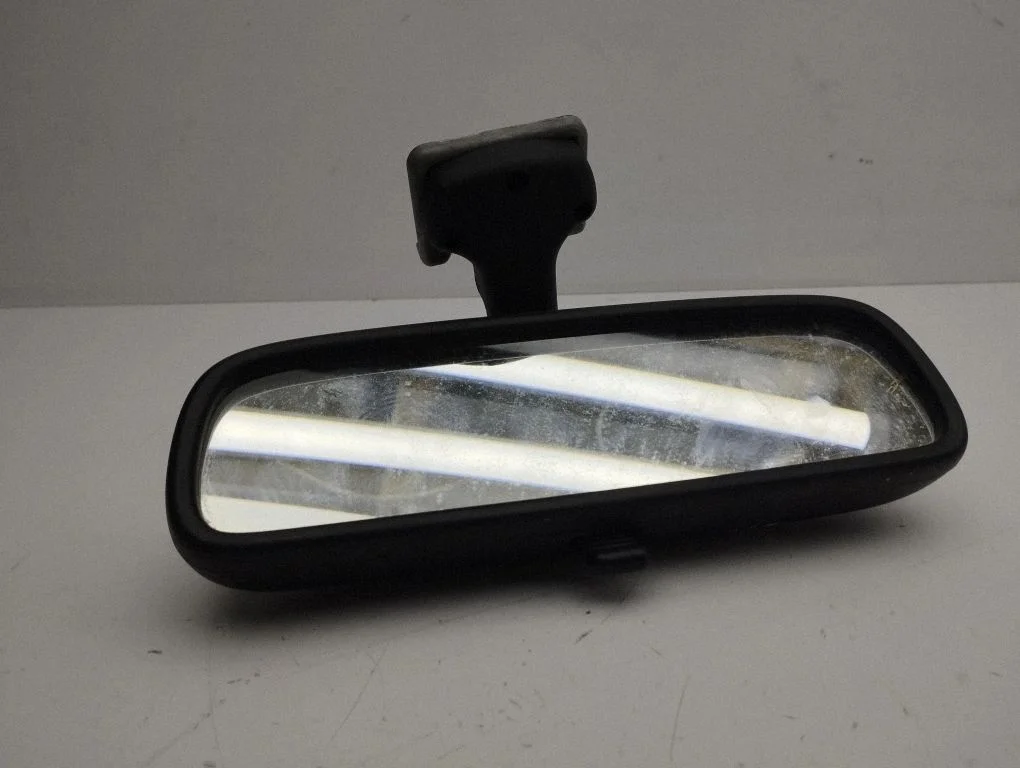 Rear view mirror (interior) 050401001600
