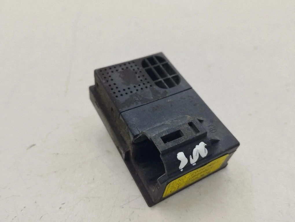 Interior temperature sensor 20963881