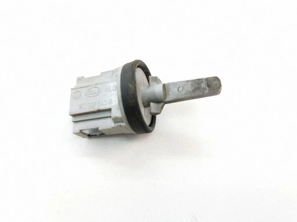 Salona temperatūras sensors – Audi Q7 4L (2005-2015)