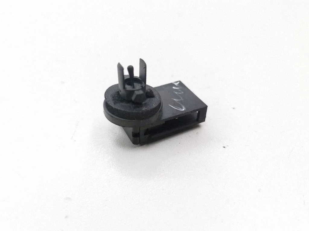Interior temperature sensor 1H0907543A