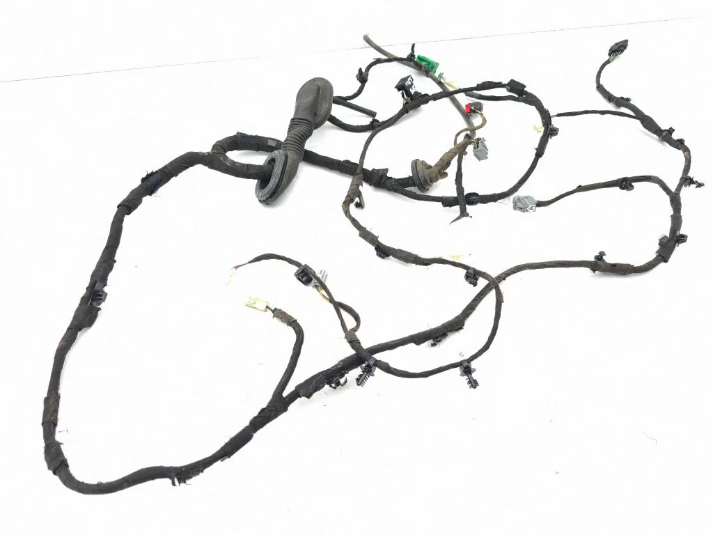 Tailgate/trunk wiring harness P68111047AE