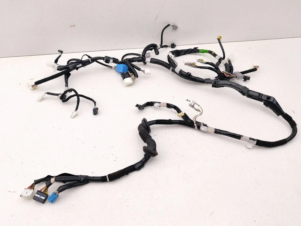 Tailgate/trunk wiring harness – Lexus RX 450H (2016-)