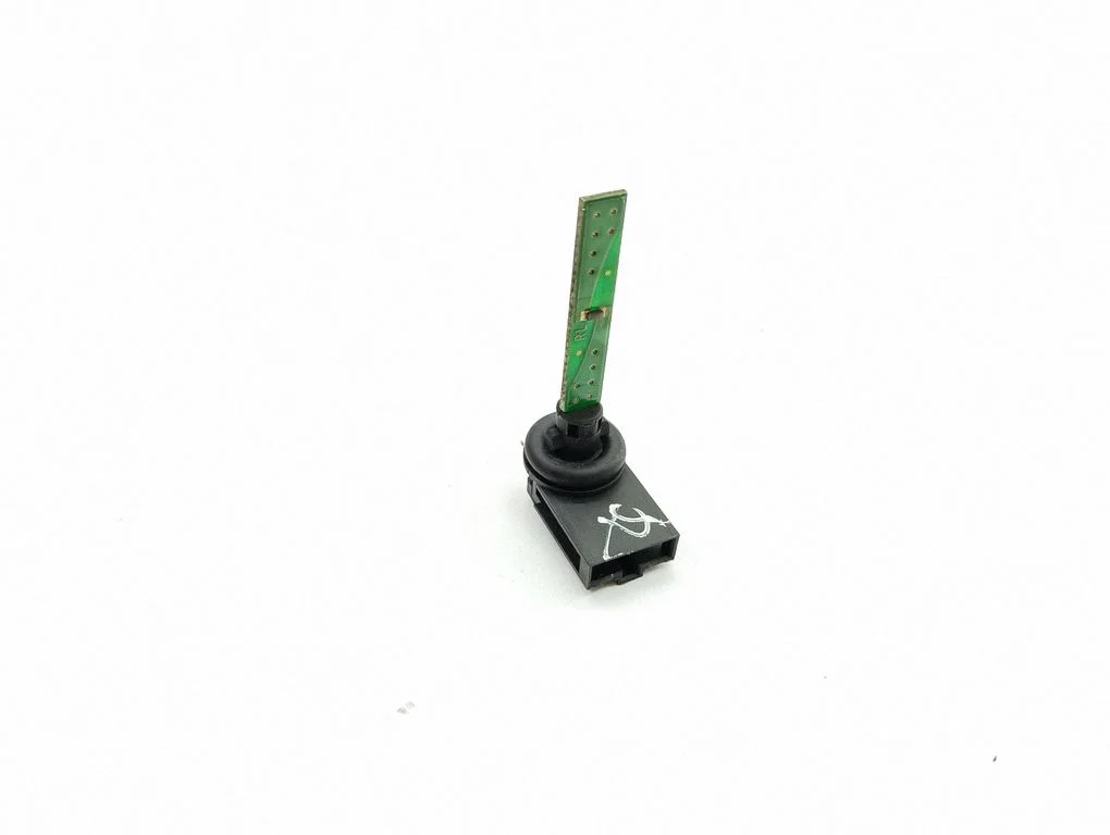 Salongi temperatuuri andur – Audi A6 Allroad C5 (1999-2005)