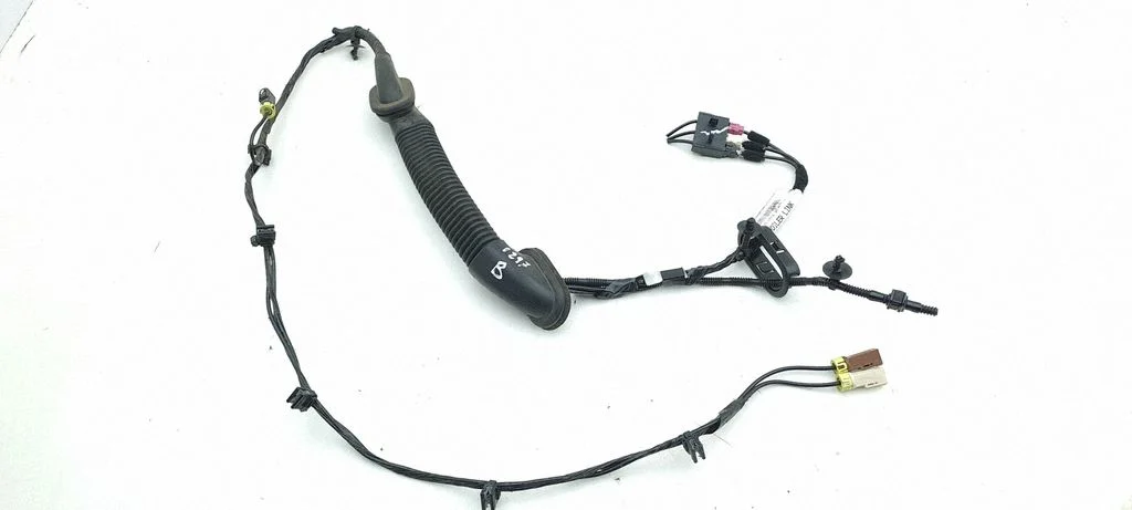 Tailgate/trunk wiring harness HK8314B562BC