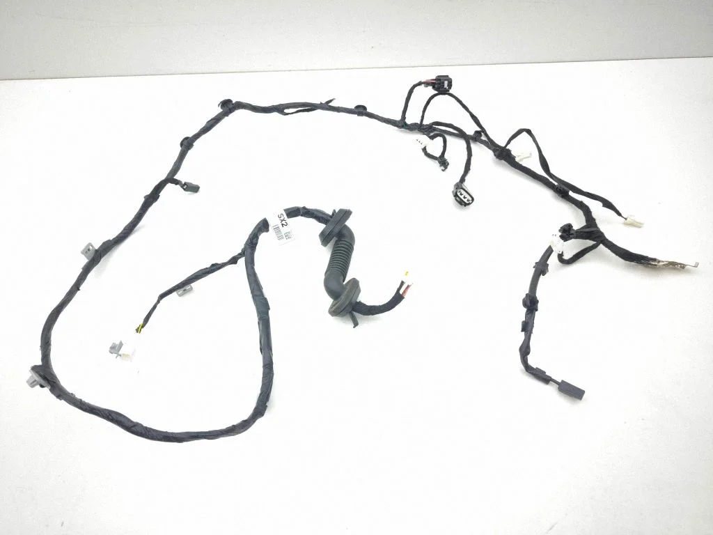 Tailgate/trunk wiring harness 91650HF020