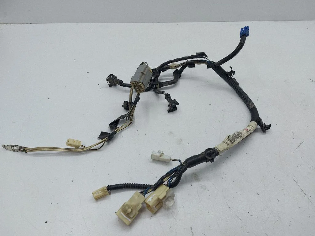 Tailgate/trunk wiring harness 8218505080