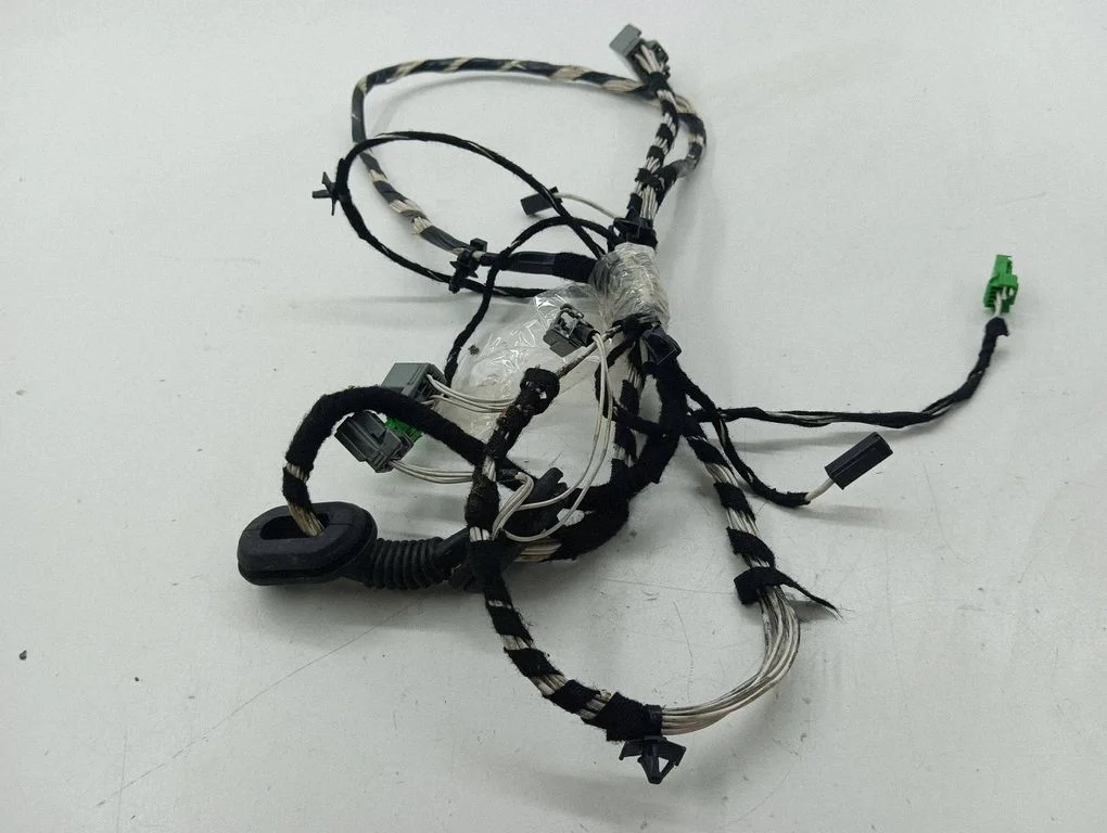 Tailgate/trunk wiring harness 8688571