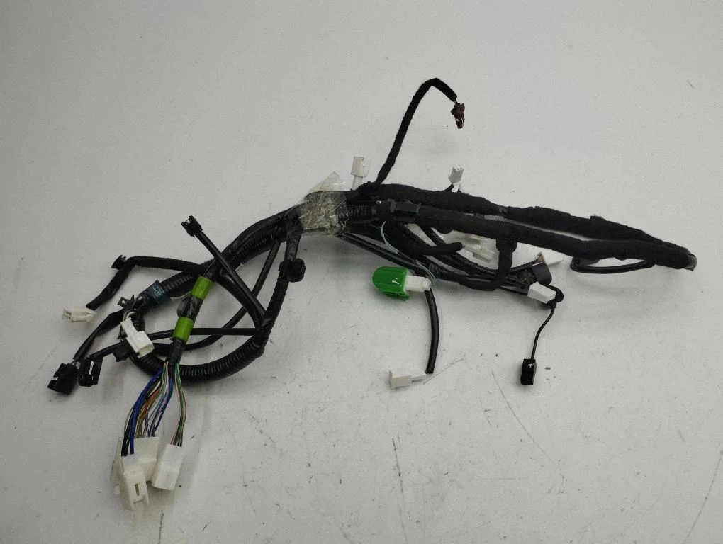 Tailgate/trunk wiring harness KR6M67060