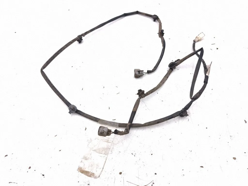 Parkimisandurite (PDC) juhtmestik – Mitsubishi Outlander (2013-2021)