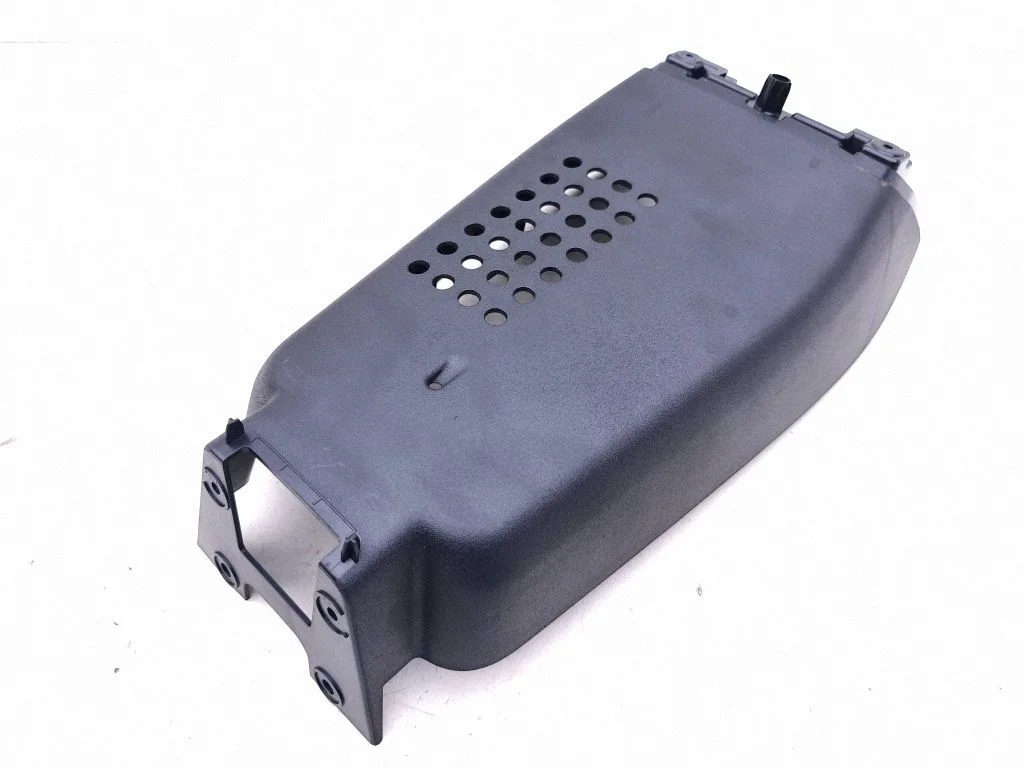 Cita centrālās konsoles (tuneļa) detaļa LJ8BR04567ABW