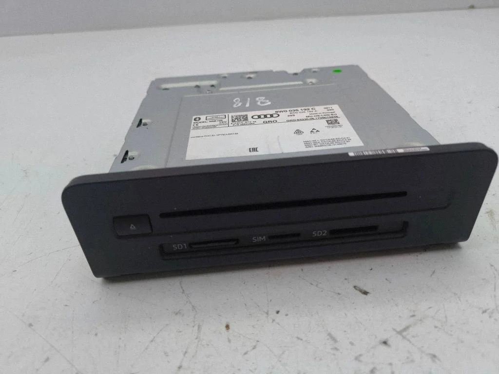 Navigation unit CD/DVD player 8W0919866R