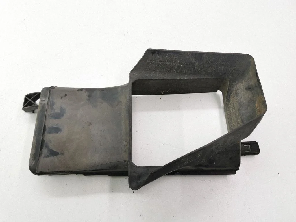 Intercooler air channel guide BM518121AE