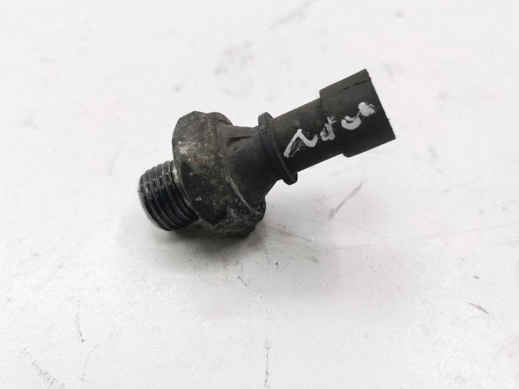 Eļļas spiediena sensors