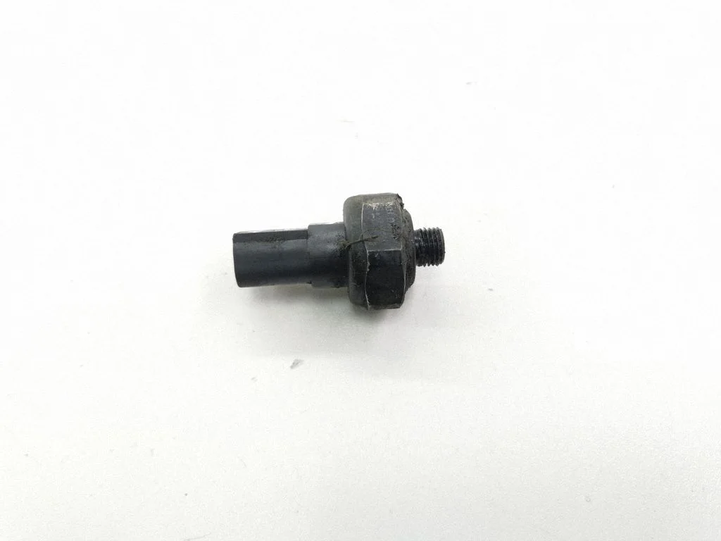 Oil pressure sensor