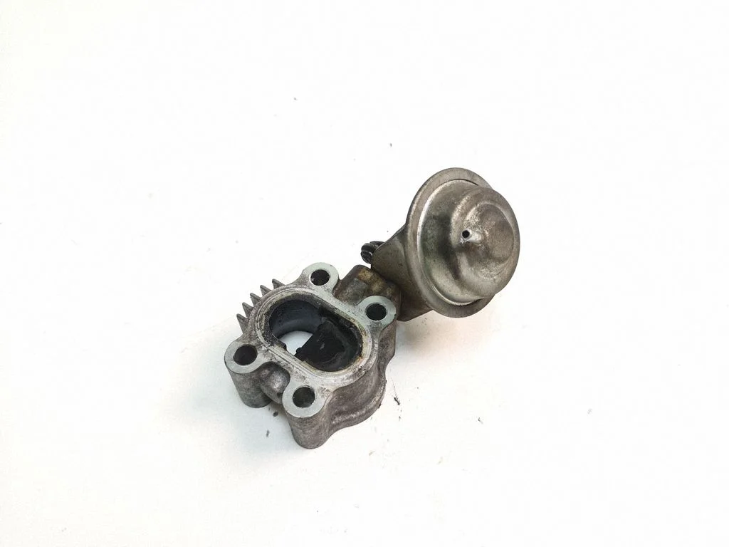 Engine shut-off valve 7B26