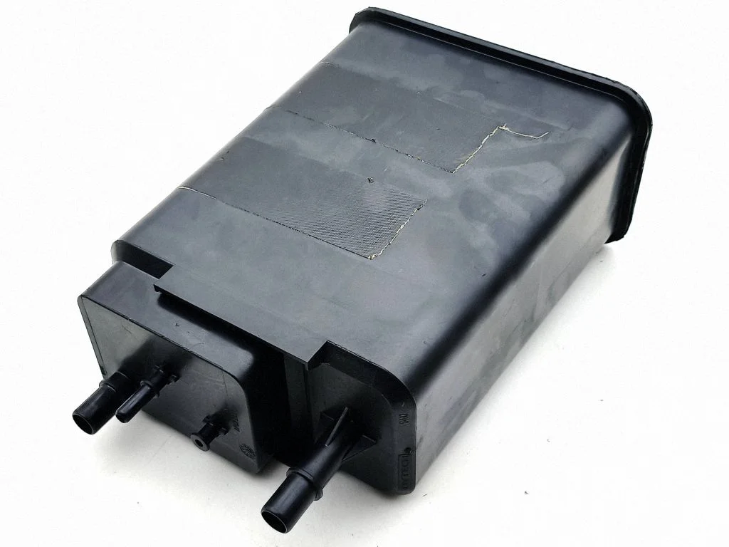 Active carbon filter fuel vapour canister 220074