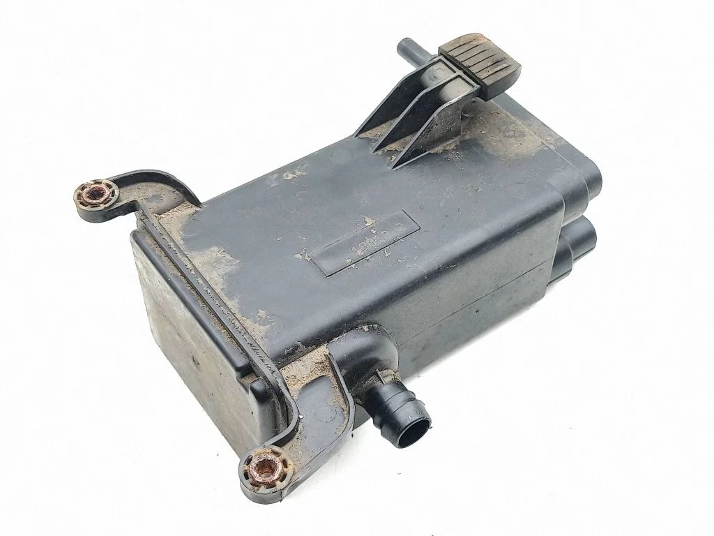 Active carbon filter fuel vapour canister 7185154