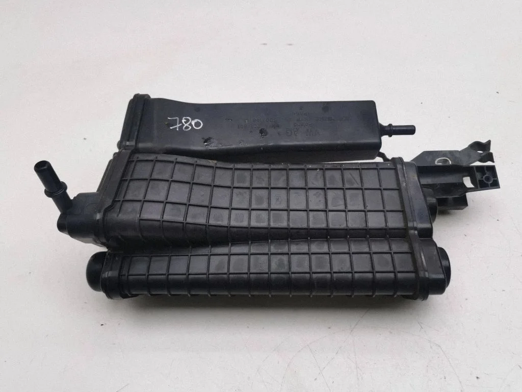 Active carbon filter fuel vapour canister 5W201801