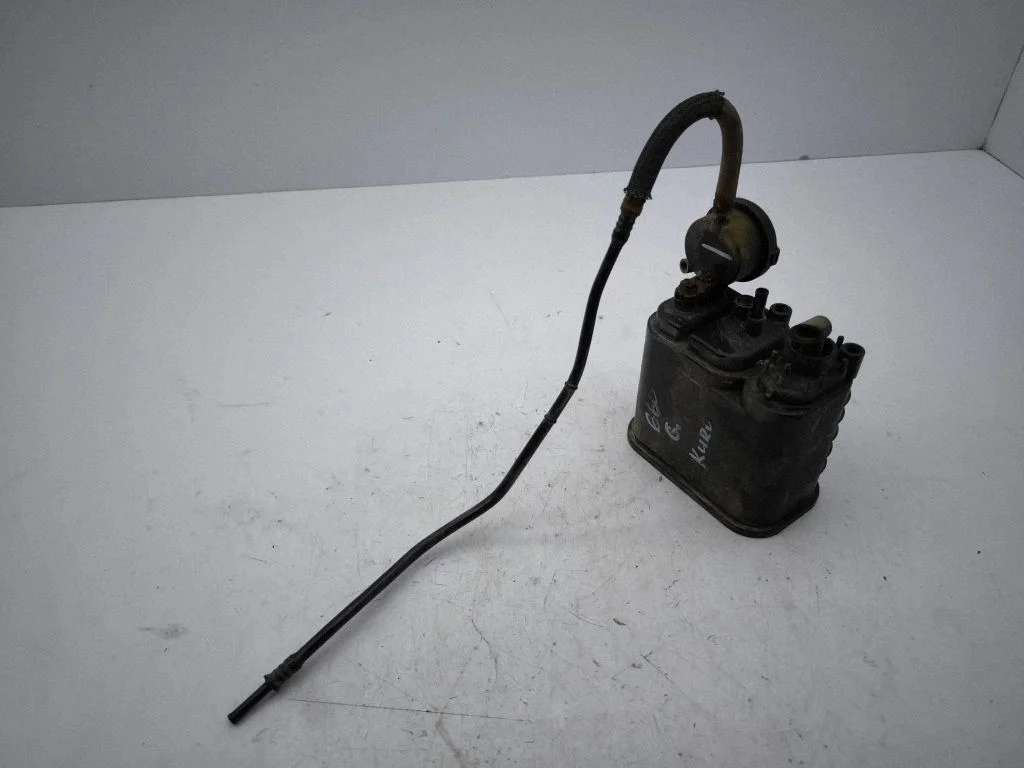 Active carbon filter fuel vapour canister