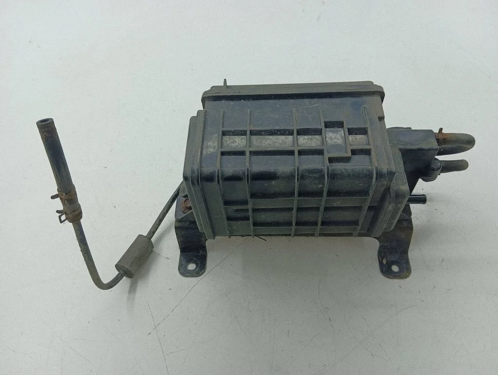 Active carbon filter fuel vapour canister F6690