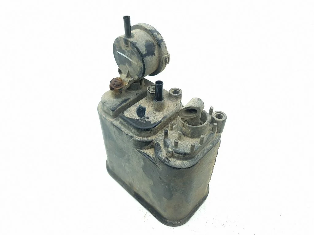 Active carbon filter fuel vapour canister