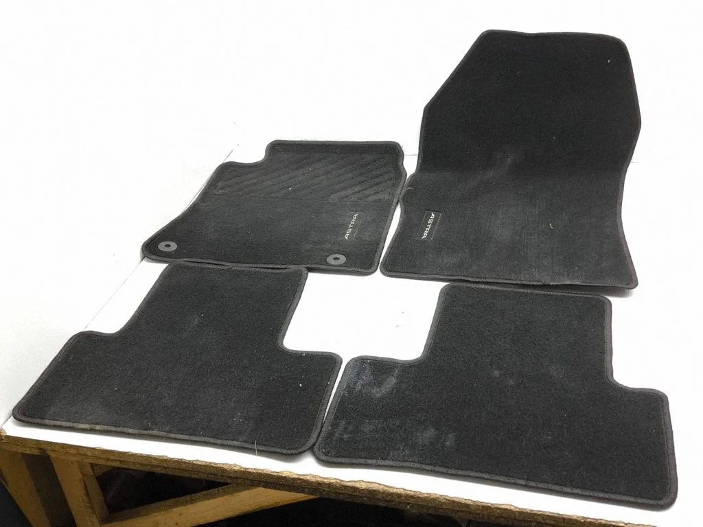 Car floor mat set 1874713480