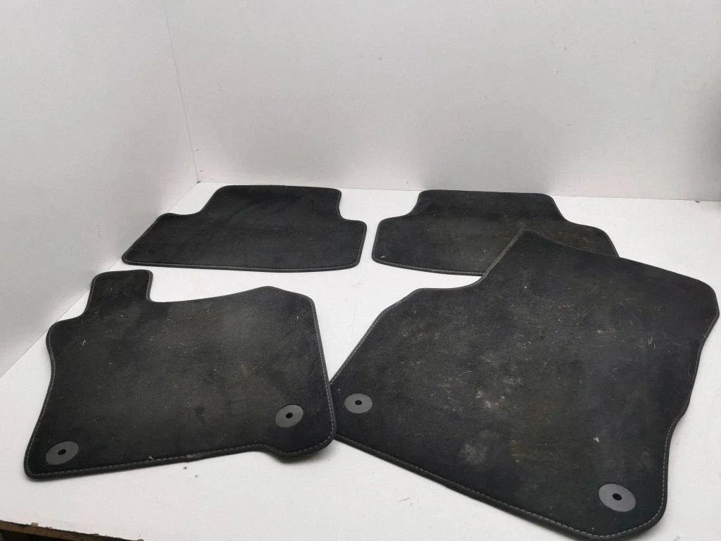 Car floor mat set 8Y283011A