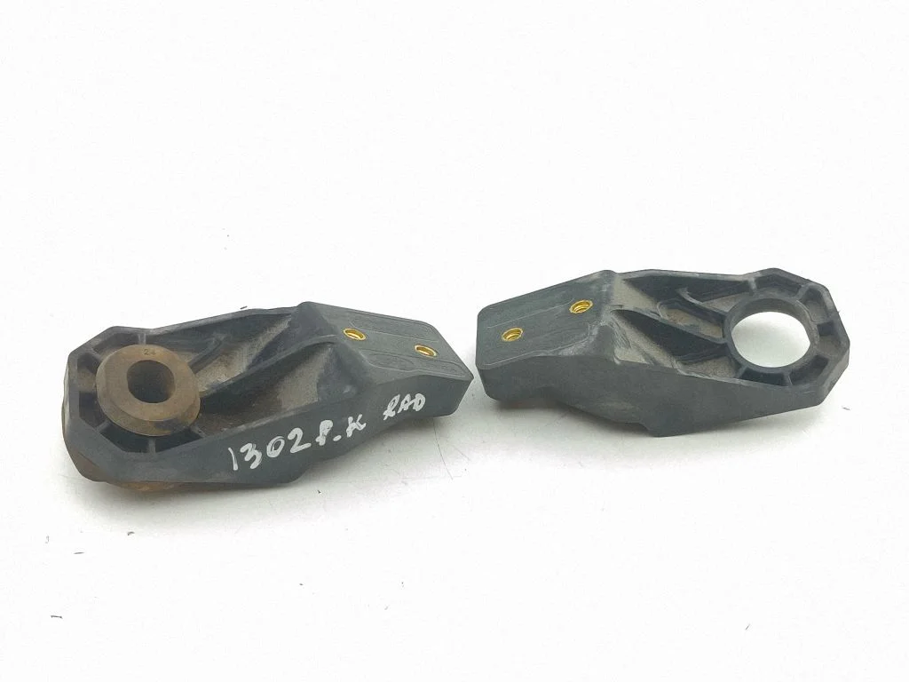 Radiator mount bracket J8A28K336AD