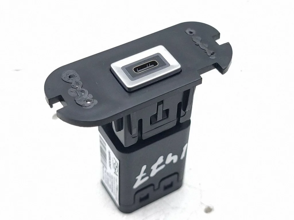 USB-pesa 73577860VV