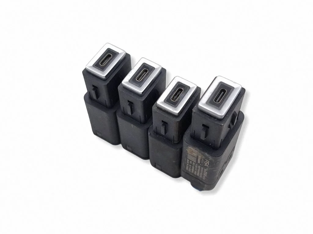 USB ligzda 9831350680