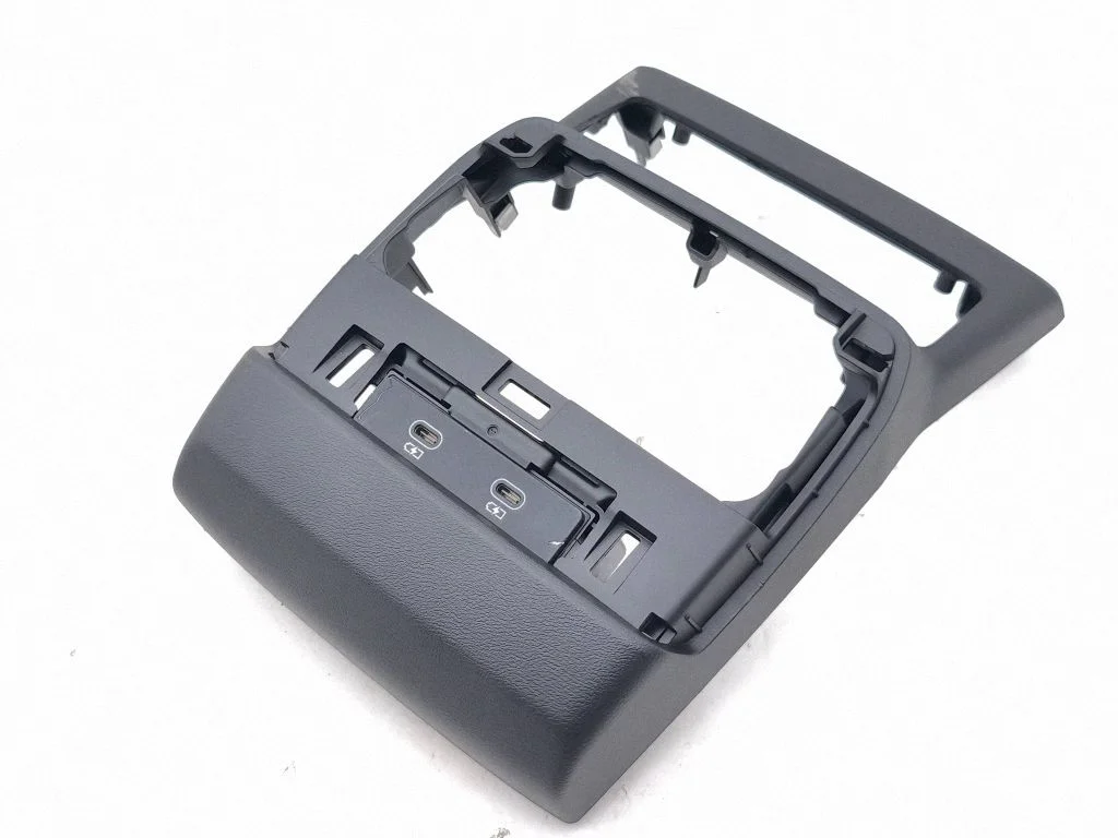 USB ligzda 8B3864376D