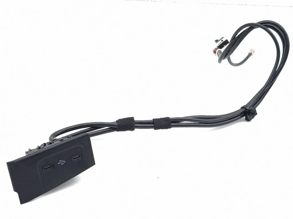 Gniazdo USB 0567674